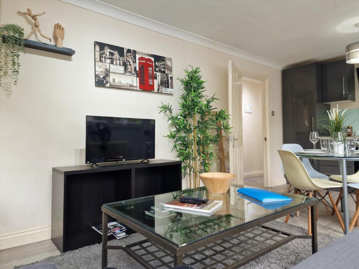 2 Bedrooms Flat In Great Location! London Luaran gambar
