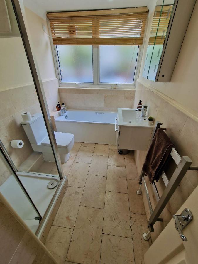 2 Bedrooms Flat In Great Location! London Luaran gambar